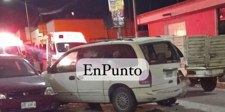 Deja múltiple choque en Ixtenco, al menos dos lesionados.