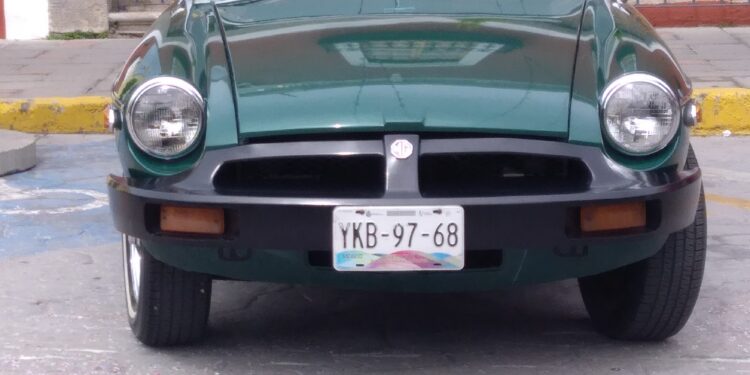 Participa Huamantla en exposición de autos antiguos y Clásicos en su edición 22.