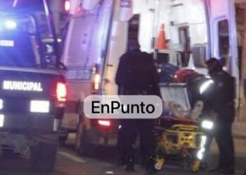 Entre la vida y la muerte hombre apuñalado en baile popular en Huamantla.