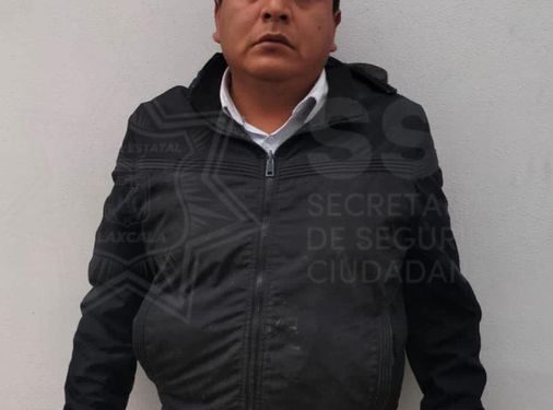 Detiene policía estatal a hombre en posesión de una réplica de arma de fuego.
