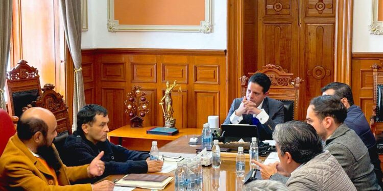 Trabajan SEGOB y transportistas para crear nueva ley de movilidad en Tlaxcala.