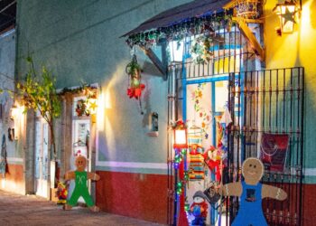 Invita Presidente de Huamantla a conocer y disfrutar la Aldea Mágica 2023.