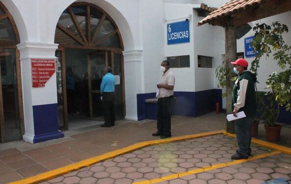 Brinda licencia digital certeza jurídica a automovilistas