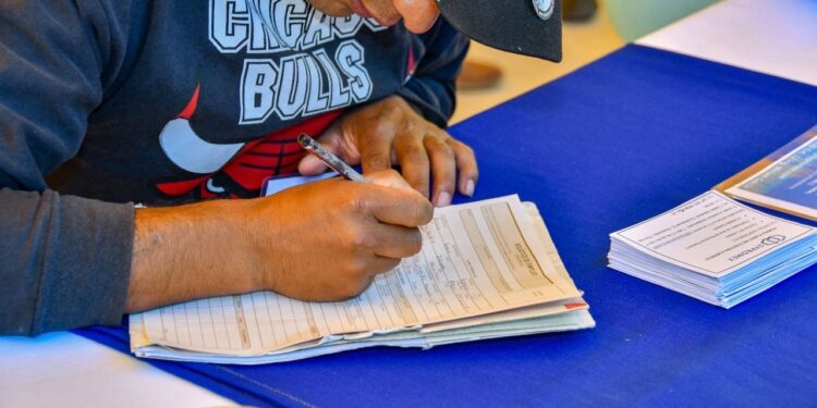 Empresas se acercan a área de Desarrollo Económico de Huamantla para hacer reclutamiento de personal.