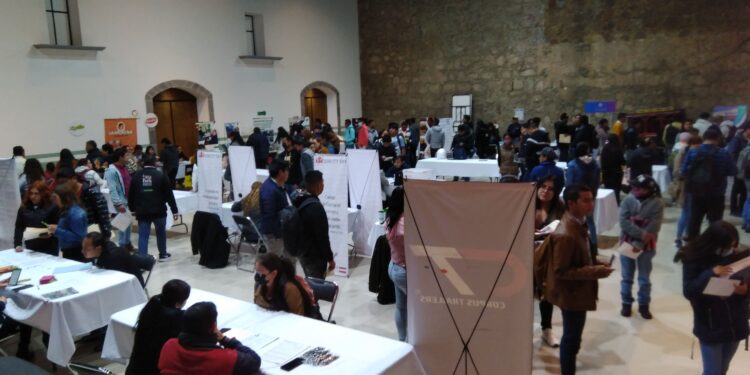 Se realiza con éxito la Segunda Gran Feria de Empleo en Huamantla.