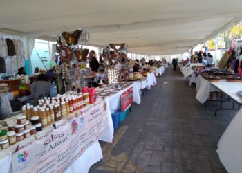 Con éxito se desarrolla el primer día del Tercer Encuentro Nacional Otomí en Ixtenco.