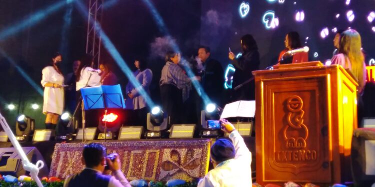 Con éxito se desarrolla el primer día del Tercer Encuentro Nacional Otomí en Ixtenco.