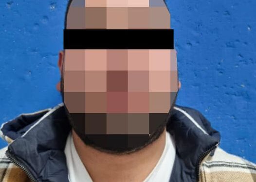 Asegura PGJE a un masculino y una camioneta que portaba luces de uso oficial.