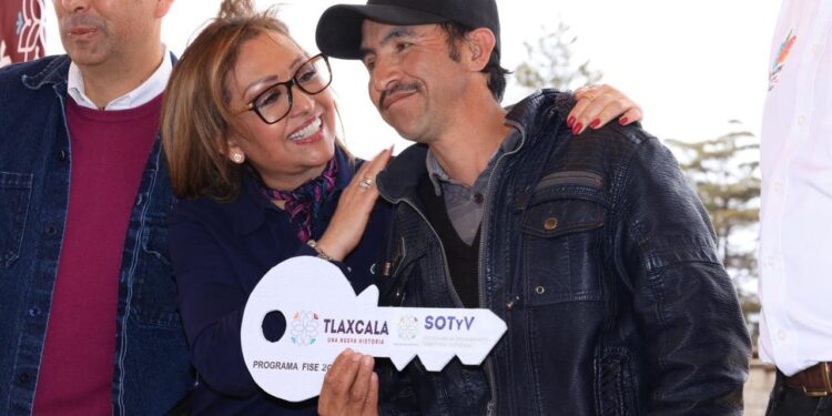 Mejora Gobernadora condiciones de habitabilidad en el municipio de Atlangatepec.