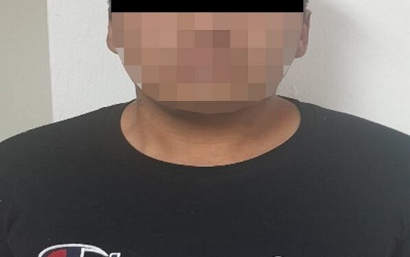 A disposición de PGJE masculino y motocicleta por robo de violencia.