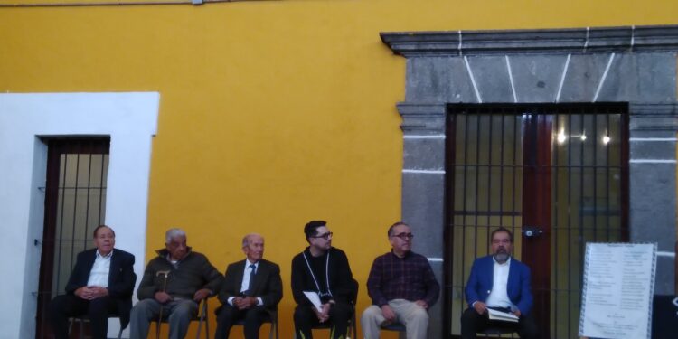 Rinden homenaje póstumo en Huamantla a Alfonso Hernández Castillo.