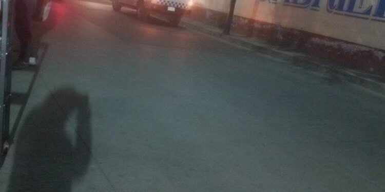 ¡Una más de ATAH! Sufre pasajera lesión tras falta de precaución al circular, en Huamantla.