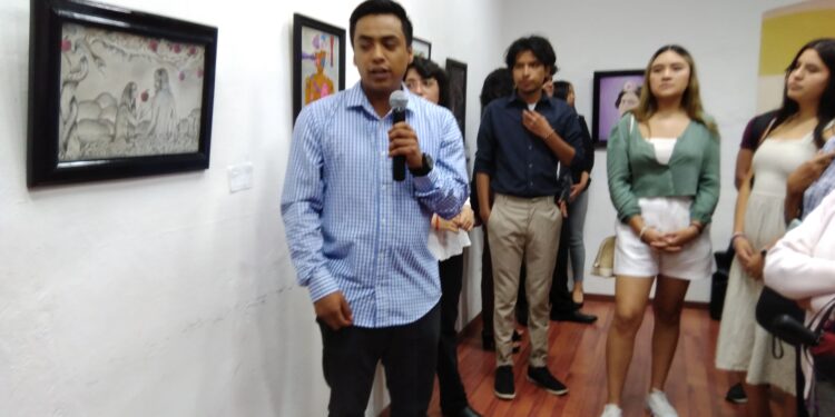 Alumnos de la Universidad Autónoma de Tlaxcala realizan en Huamantla la Exposición Colectiva “Género y Arte”.