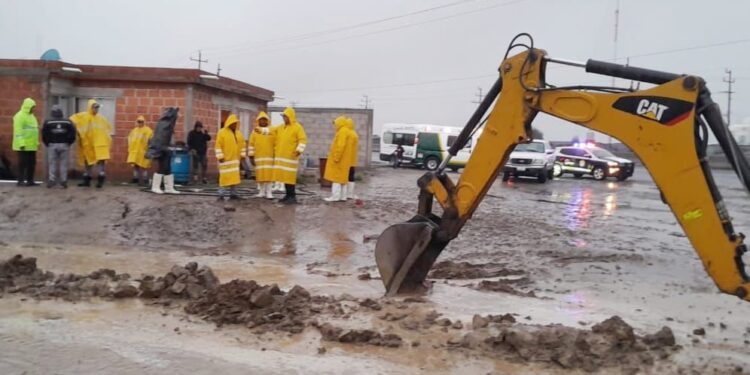 Lluvias traen consigo azolves en algunos puntos de Huamantla por acumulación de basura.