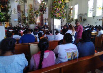 Visitan peregrinaciones a la Virgen de la Caridad: el principal motivo es su fé.