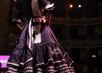 Invita Secretaría de Cultura a la Cuarta Muestra de Vestidos y Atuendos de Damas Charras en homenaje a Aída Cuevas.