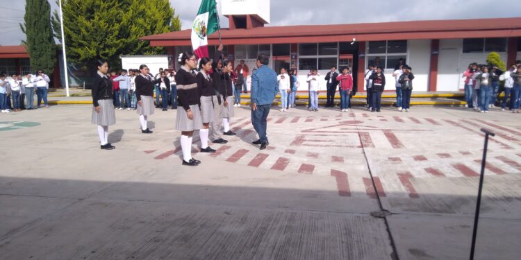 Conmemoran en Secundaria Técnica de Santa Anita 214 Aniversario de Independencia de México.