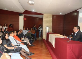 Vigoriza la UATx educación en derechos humanos