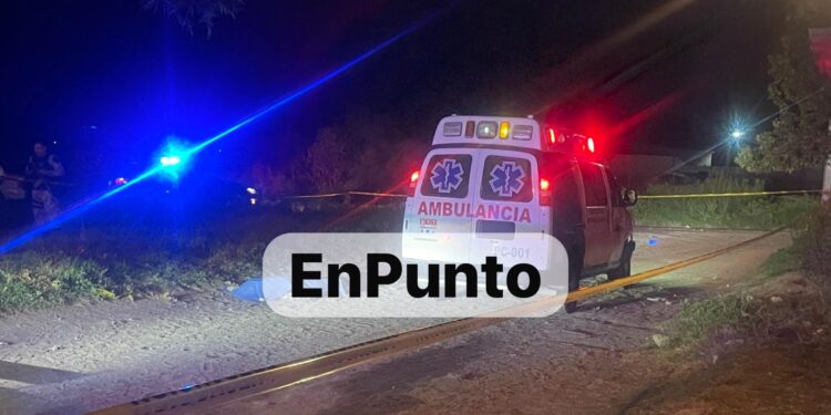 Hombre de la tercera edad mu3r3 arrollado por caballo en carrera de caballos en Huamantla