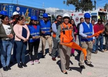 Dan Banderazo de obra denominado “Construcción de Arco de Bienvenida del municipio de Cuapiaxtla”.