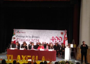 Realiza Ayuntamiento de Tlaxcala Entrega de la Presea 2024 a Beatriz Paredes Rangel.