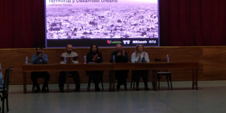 Se lleva a cabo en Huamantla la Mesa de Trabajo para la Consulta Ciudadana del Programa Municipal de Ordenamiento Territorial y Urbano.