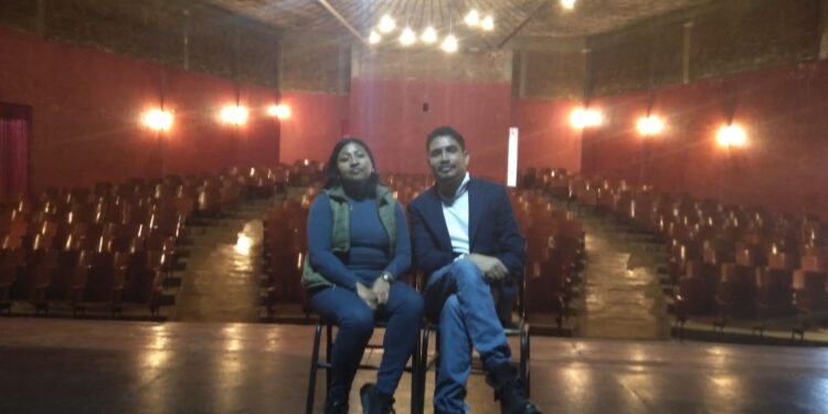 Realizan trabajos de mantenimiento en el interior del Teatro Eva Sámano de López Mateos del Municipio de Huamantla.