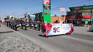 Realizan desfile conmemorativo al aniversario 50 del Cbtis #61.