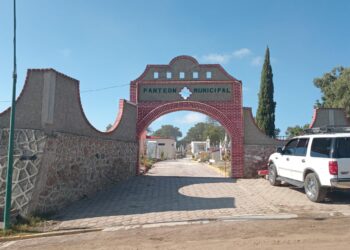 Se registra en Tequexquitla poca afluencia de visitantes a los cementerios hoy 1 de noviembre.