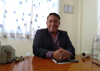 Realizan trabajos de Bacheo y cambio de luminarias en Barrio de San Antonio en Huamantla.