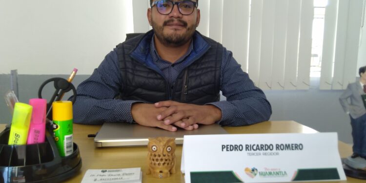 Instalación de Red 45 de Mujeres Constructoras de Paz en Huamantla fomentará equidad de género: Tercer Regidor Pedro Ricardo Romero.