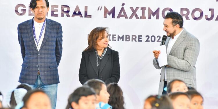 Inauguran Obras Públicas Educativas en Huamantla, Lorena Cuéllar Cisneros y Salvador Santos Cedillo