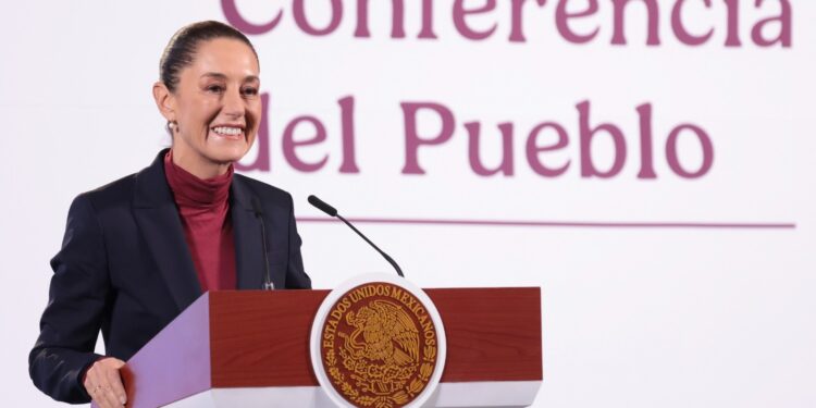 ES IMPORTANTE QUE LAS Y LOS ESTADOUNIDENSES SEPAN CÓMO CONTRIBUYEN LAS Y LOS MEXICANOS A LA ECONOMÍA DE EUA: PRESIDENTA CLAUDIA SHEINBAUM