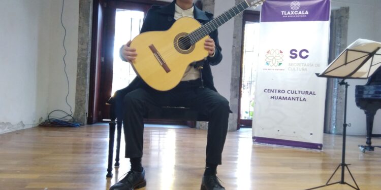 Se realizó con éxito ”Recital Navideño de Guitarra Clásica” en Centro Cultural Huamantla.