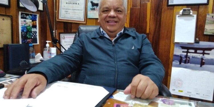 Invita Diputado Federal Alejandro Aguilar a hacer uso responsable de los recursos y a ejecutarlos con honestidad.