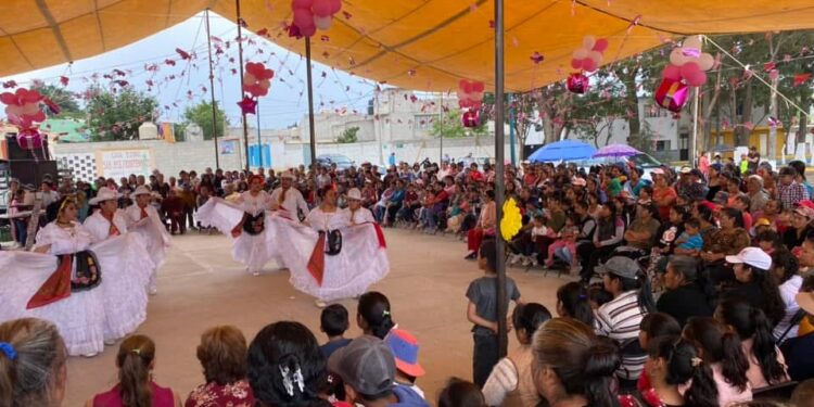 Invita presidenta de Xicoténcatl a mantener unidad a la familia para generar una sociedad más sana. 