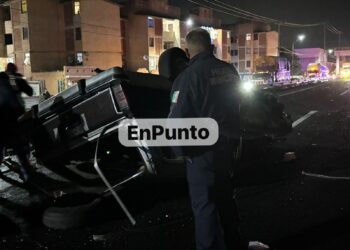 Conductor en posible estado de ebriedad ocasiona accidente automovilístico en Huamantla.