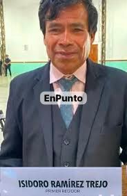 Denuncian presidentes de comunidad al primer regidor de Huamantla para presionarlos y destituir a la secretaria del ayuntamiento.