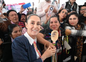 ENTREGA DE TARJETAS PENSIÓN MUJERES BIENESTAR EN HUAUCHINANGO, PUEBLAEN HUAUCHINANGO, PUEBLA, PRESIDENTA CLAUDIA SHEINBAUM ENTREGA NUEVAS TARJETAS PARA LA PENSIÓN MUJERES BIENESTAR.