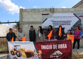 Dan Autoridades de Ixtenco banderazo de obra de Pavimentación en Calle 6 Oriente.