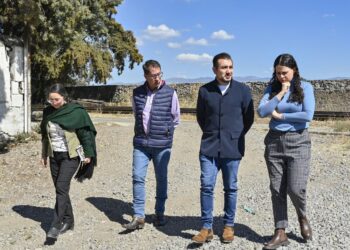 Muestra Presidente Salvador Santos Cedillo a la Secretaria de cultura del estado potenciales proyectos culturales para Huamantla