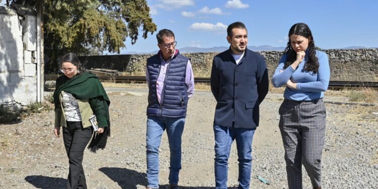 Muestra Presidente Salvador Santos Cedillo a la Secretaria de cultura del estado potenciales proyectos culturales para Huamantla