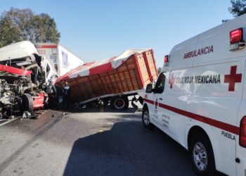 Se registra este viernes 31 de enero accidente en Autopista Amozoc-Perote a la altura del municipio de Zitlaltepec.