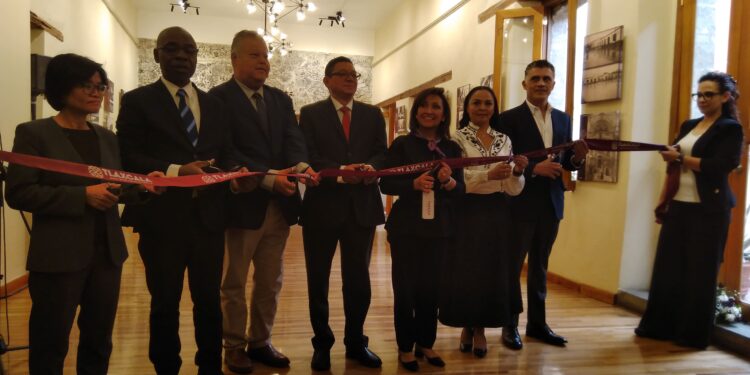 Presentan exposición fotográfica “La Ciudad de Tlaxcala en Imágenes” en Casa Tlaxcala en CDMX.