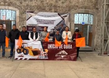 Dan banderazo de arranque de obra en el municipio de Ixtenco.