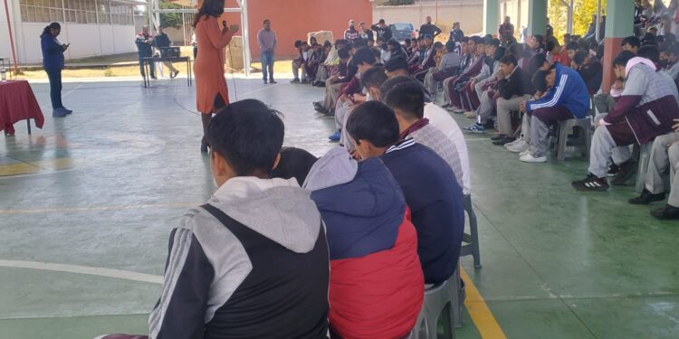 Título: “Conferencia sobre Ley Olimpia en la Escuela Secundaria No. 44 ‘Carlos Fuentes'”