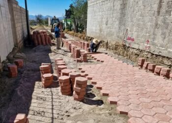 Registra ejecución de obra en Calle Mariano Matamoros de Cuapiaxtla un avance significativo: Alma Lorena Escobar.