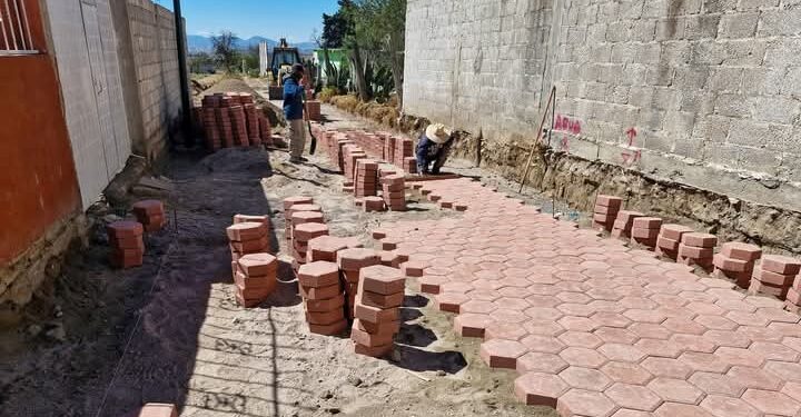 Registra ejecución de obra en Calle Mariano Matamoros de Cuapiaxtla un avance significativo: Alma Lorena Escobar.