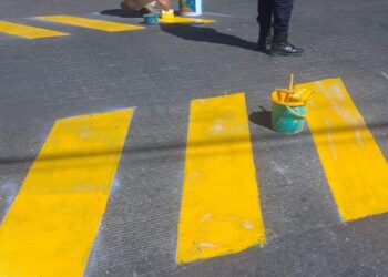 Inician en Ixtenco trabajos balizamiento en carretera principal.