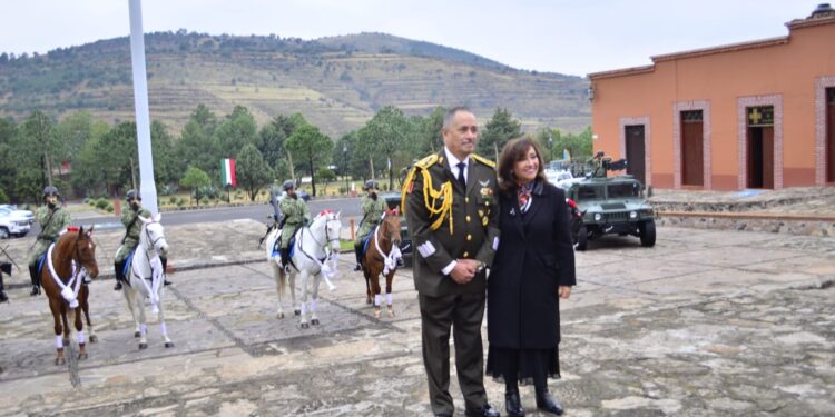 Encabeza Gobernadora de Tlaxcala la Ceremonia conmemorativa al 112 Aniversario del “Día del Ejército Mexicano”.